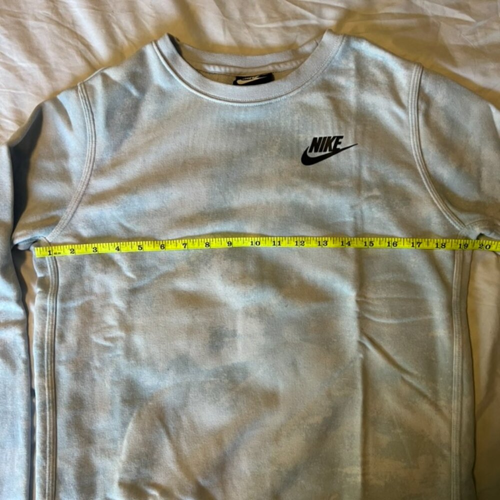 💥 NIKE YOUTH CREW NECK COLOUR CHANGING SWOOSH LIGHT BLUE 💥